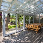 Boroka Apartmanhaz شقة