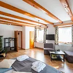 Boroka Apartmanhaz شقة *