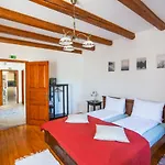 شقة Boroka Apartmanhaz Harskut