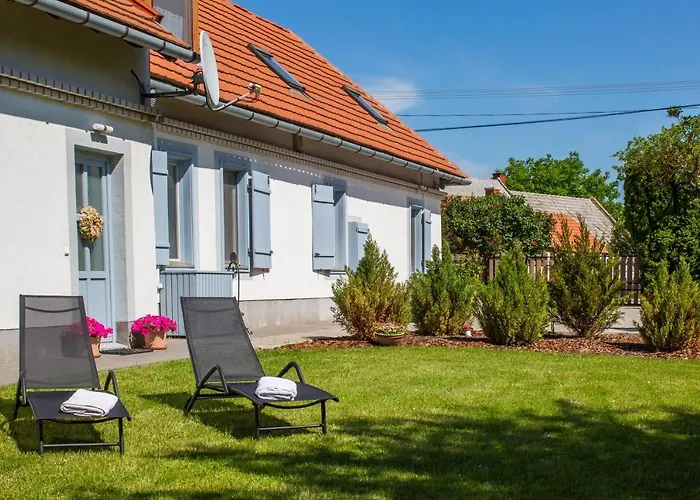 Boroka Apartmanhaz Harskut